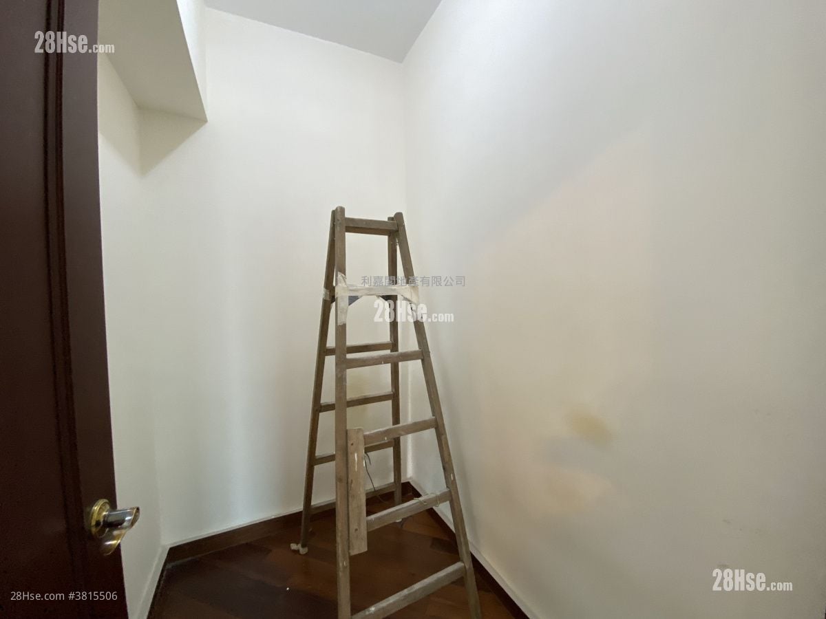 The Palazzo Rental 3 Bedrooms , 2 Bathrooms 1,012 ft²