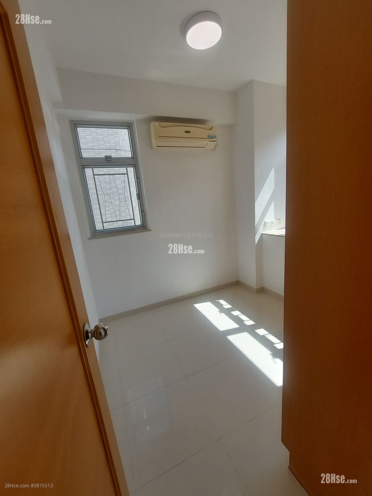 Yee Bo Mansion Sell 1 Bedroom , 1 Bathroom 290 ft²