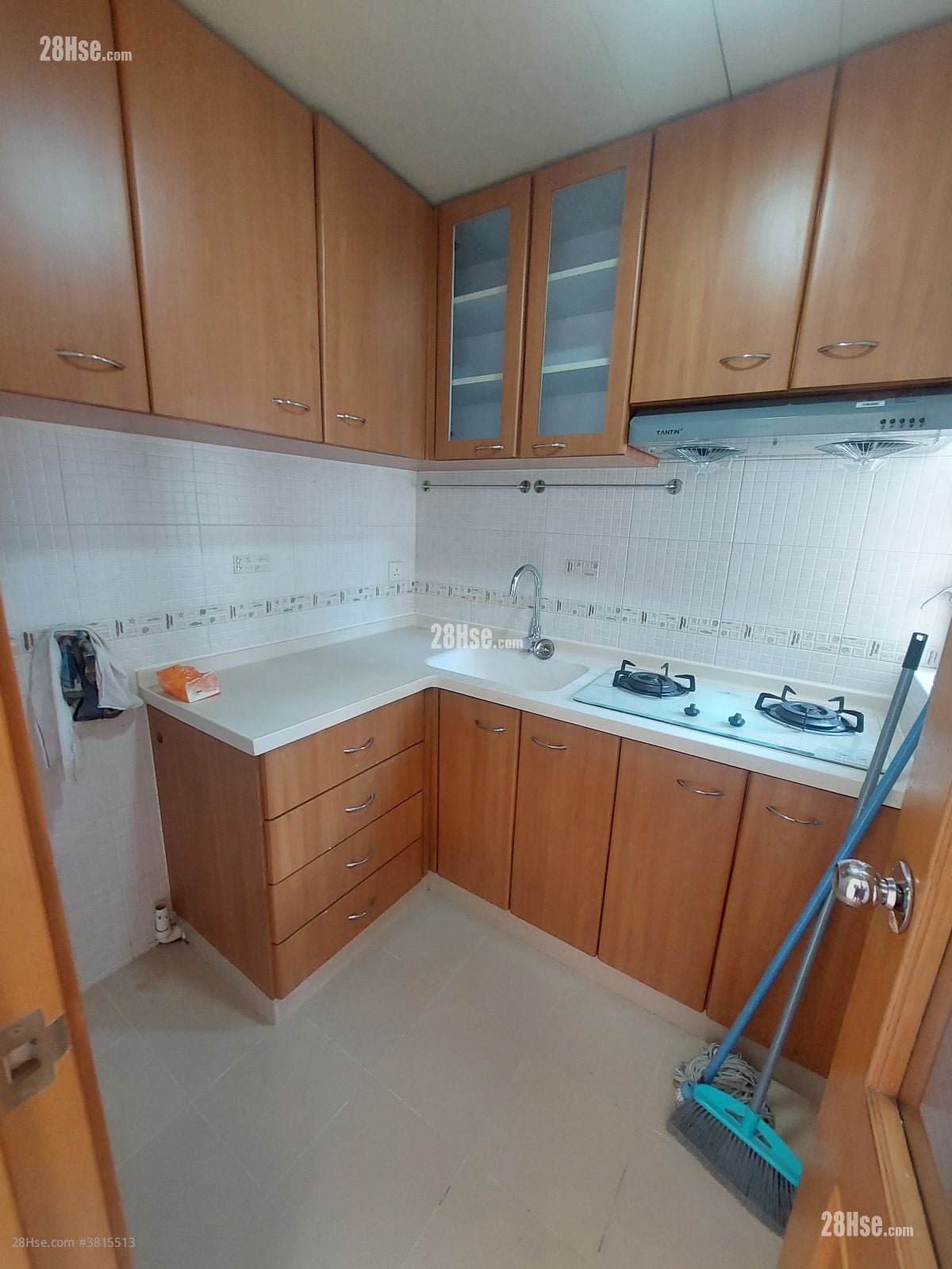 Yee Bo Mansion Sell 1 Bedroom , 1 Bathroom 290 ft²