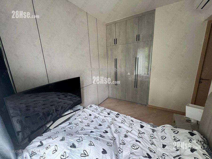 The Regent Sell 3 Bedrooms 748 ft²