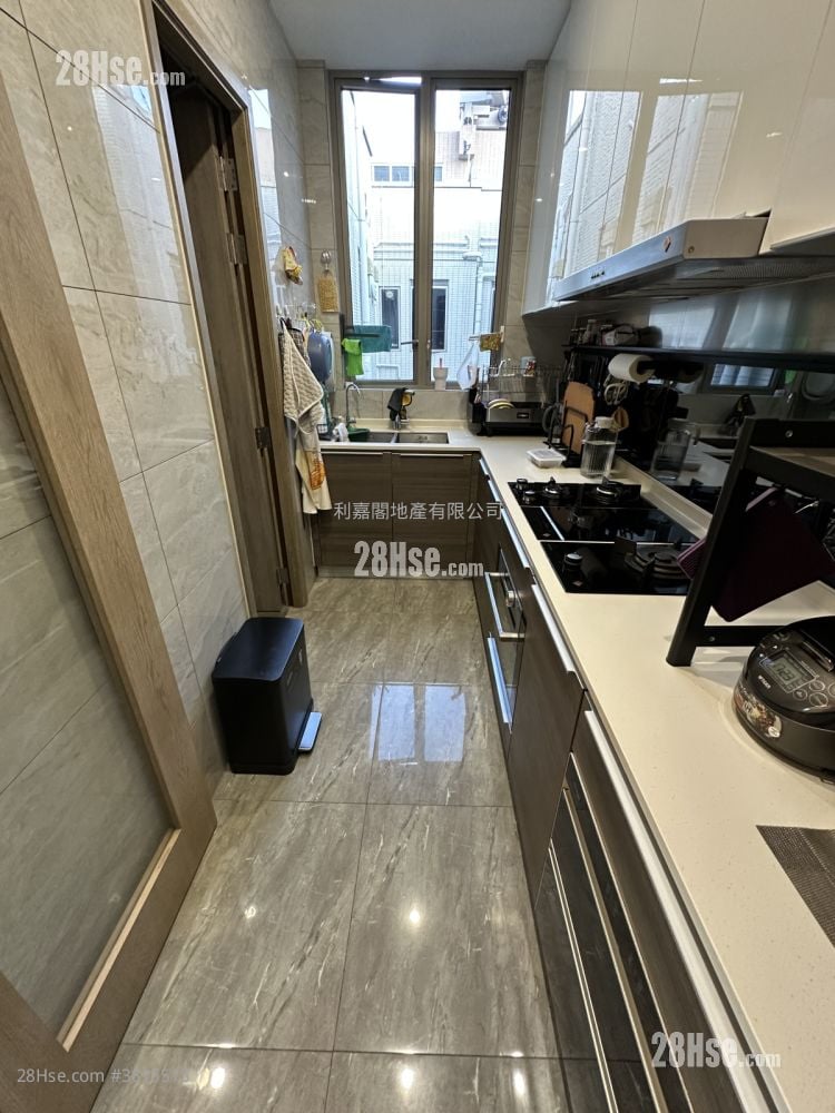 海日灣 售盤 3 房 , 2 浴室 1,067 平方呎