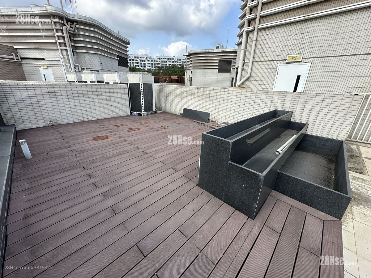 Dragons Range Sell 4 Bedrooms , 3 Bathrooms 1,840 ft²