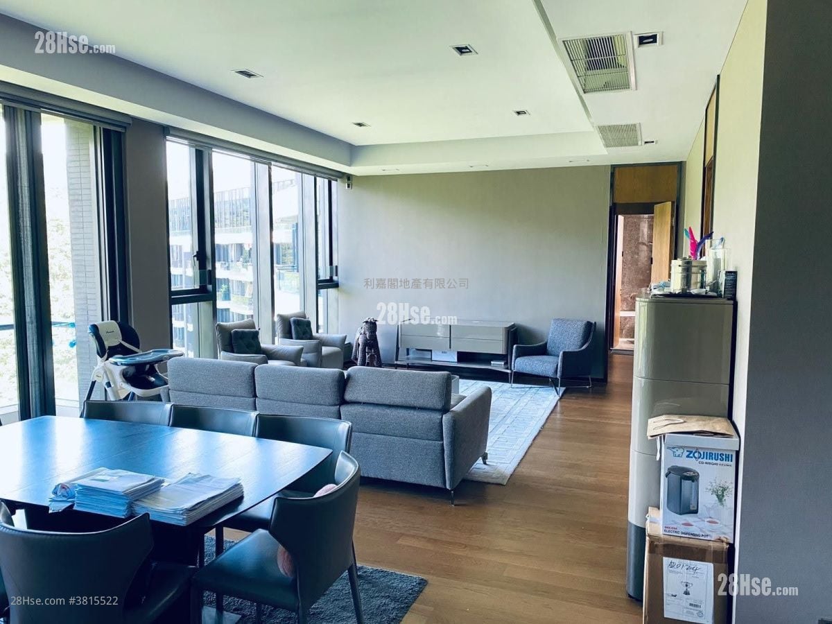 Dragons Range Sell 4 Bedrooms , 3 Bathrooms 1,840 ft²