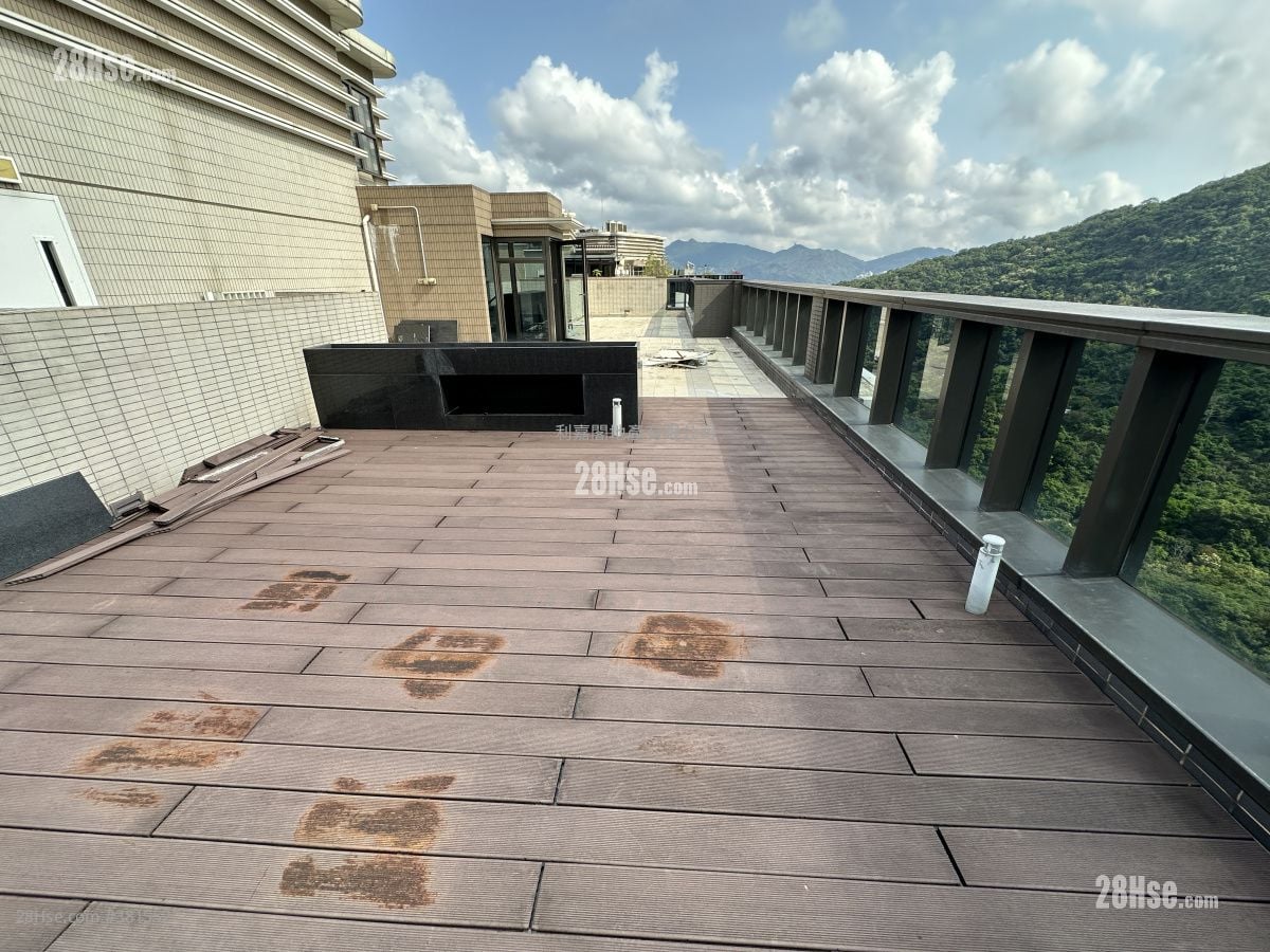 Dragons Range Sell 4 Bedrooms , 3 Bathrooms 1,840 ft²