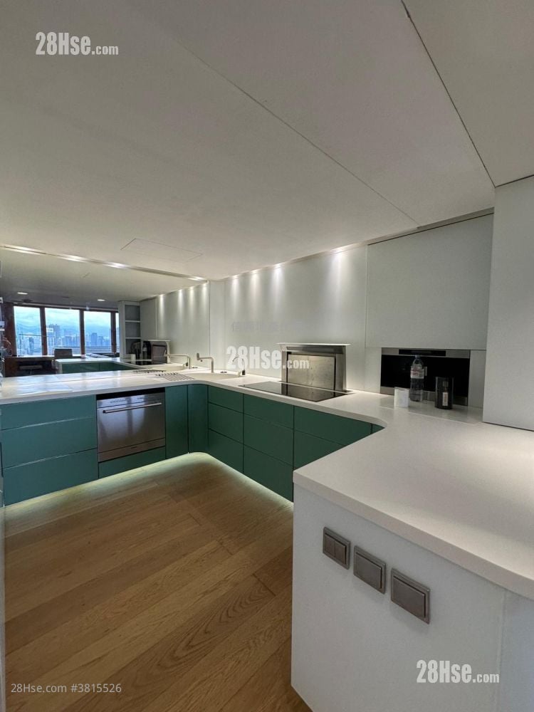 Convention Plaza Sell 3 Bedrooms 1,400 ft²