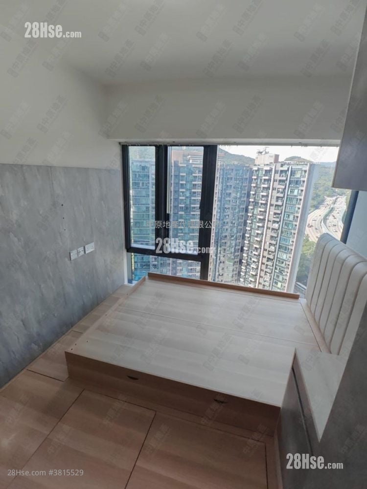 The Regent Sell 3 Bedrooms , 2 Bathrooms 749 ft²