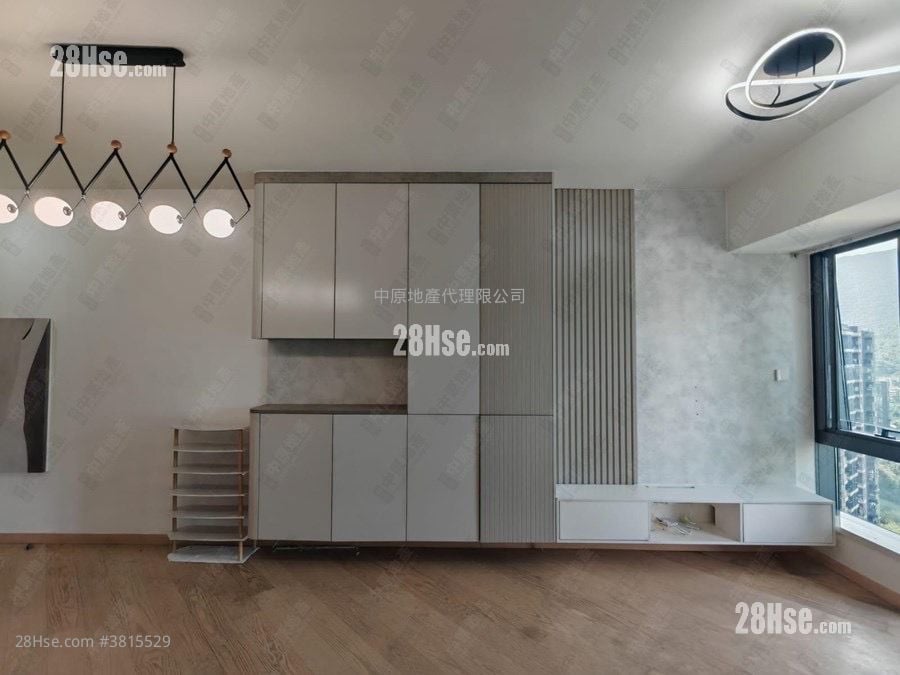 The Regent Sell 3 Bedrooms , 2 Bathrooms 749 ft²