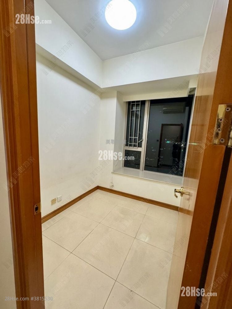 Vision City Sell 4 Bedrooms , 2 Bathrooms 741 ft²