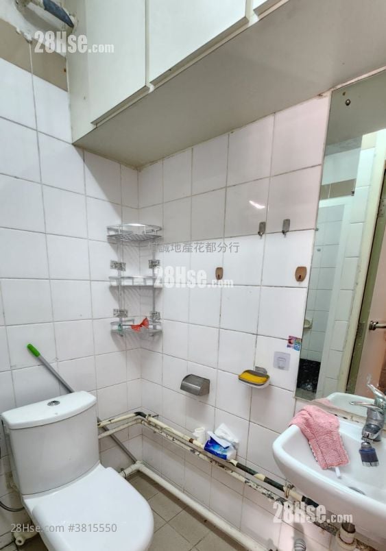 Yung Shing Court Sell Studio , 1 Bathroom 211 ft²