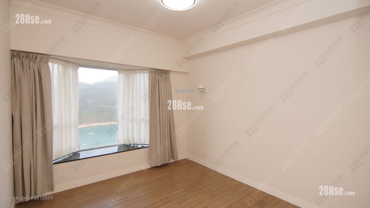 The Redhill Peninsula Rental 3 Bedrooms , 3 Bathrooms 1,575 ft²