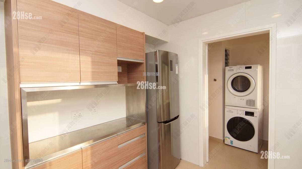 The Redhill Peninsula Rental 3 Bedrooms , 3 Bathrooms 1,575 ft²