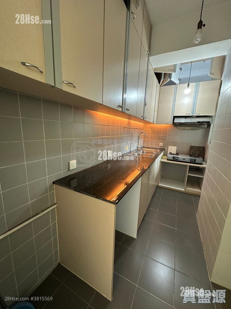 渣甸山花園大廈 租盤 2 房 , 1 浴室 792 平方呎