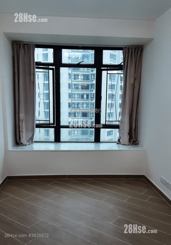 Kornhill Rental 2 Bedrooms , 1 Bathroom 461 ft²