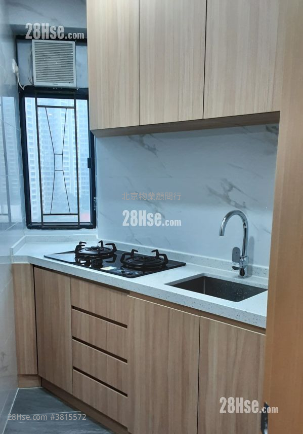 Kornhill Rental 2 Bedrooms , 1 Bathroom 461 ft²