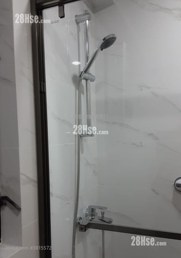 Kornhill Rental 2 Bedrooms , 1 Bathroom 461 ft²