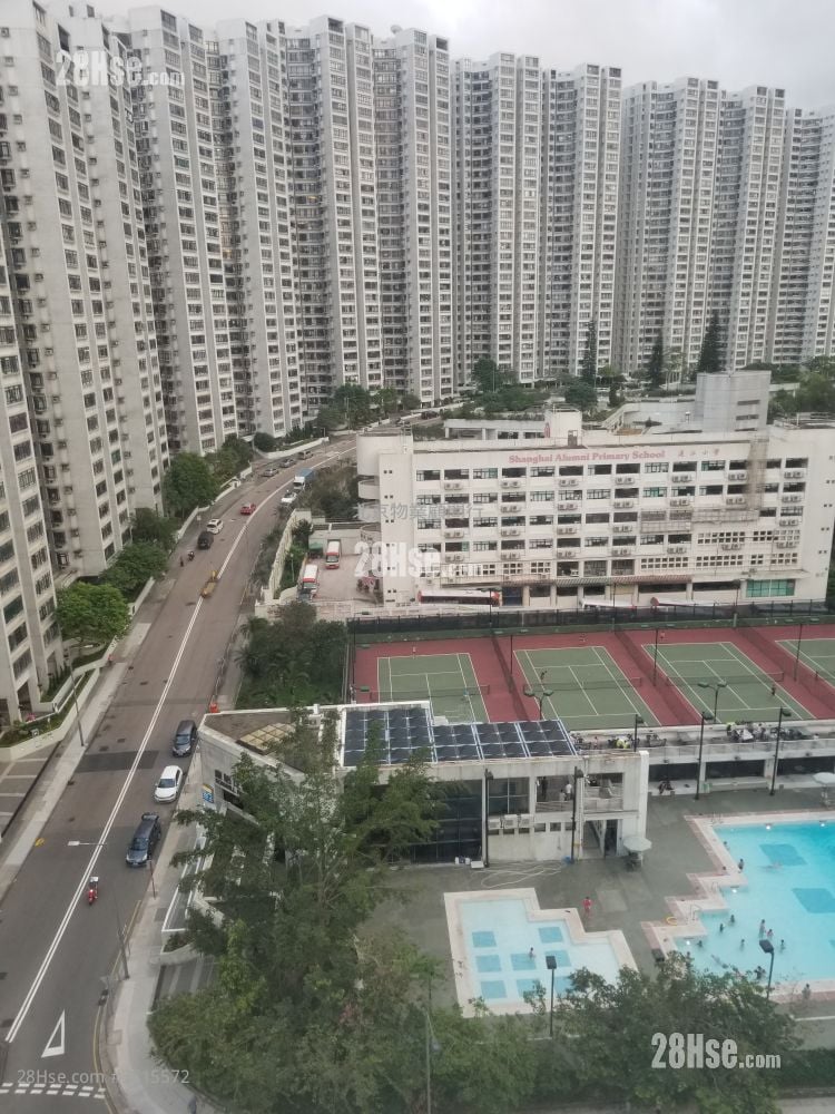 Kornhill Rental 2 Bedrooms , 1 Bathroom 461 ft²