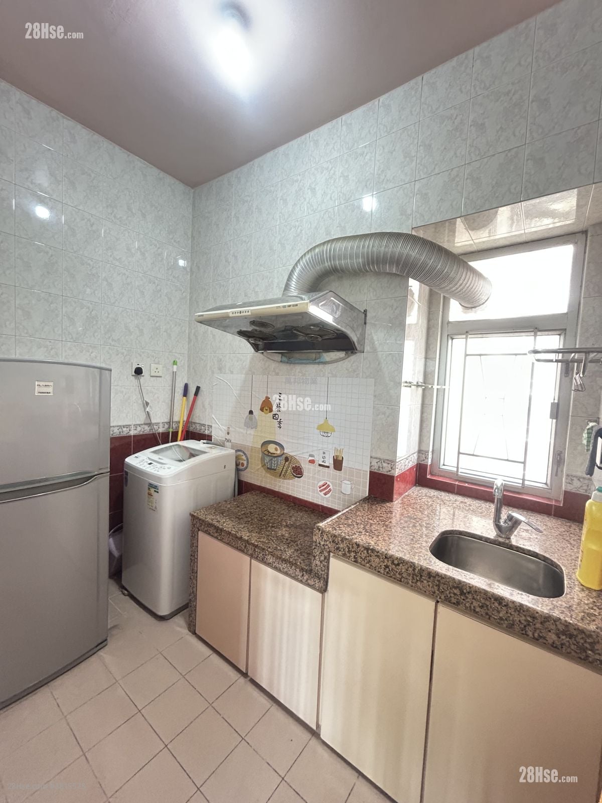 Shun King Building Rental 2 Bedrooms , 1 Bathroom 431 ft²