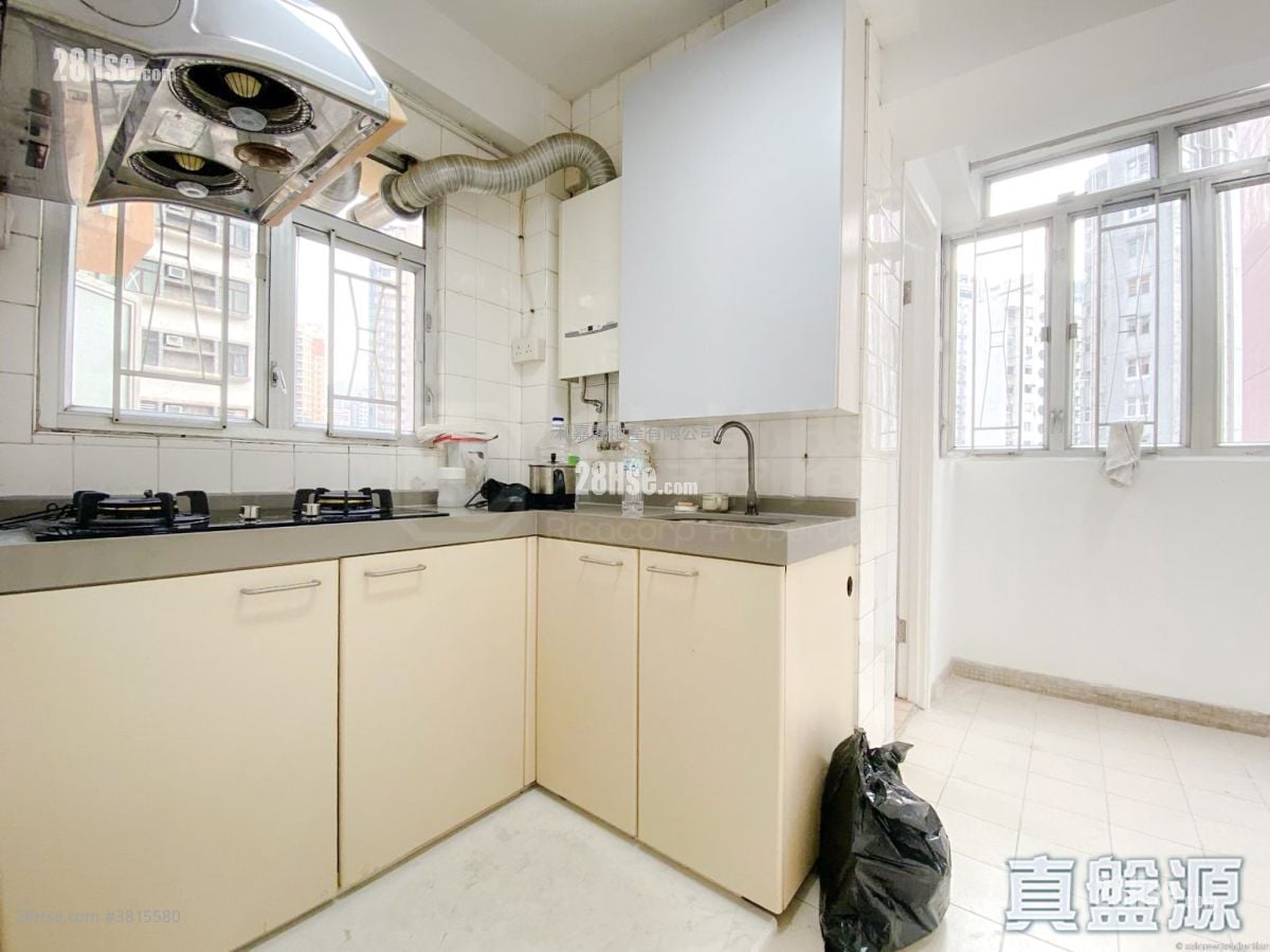 友谊大厦 售盘 3 房 , 2 浴室 783 平方尺