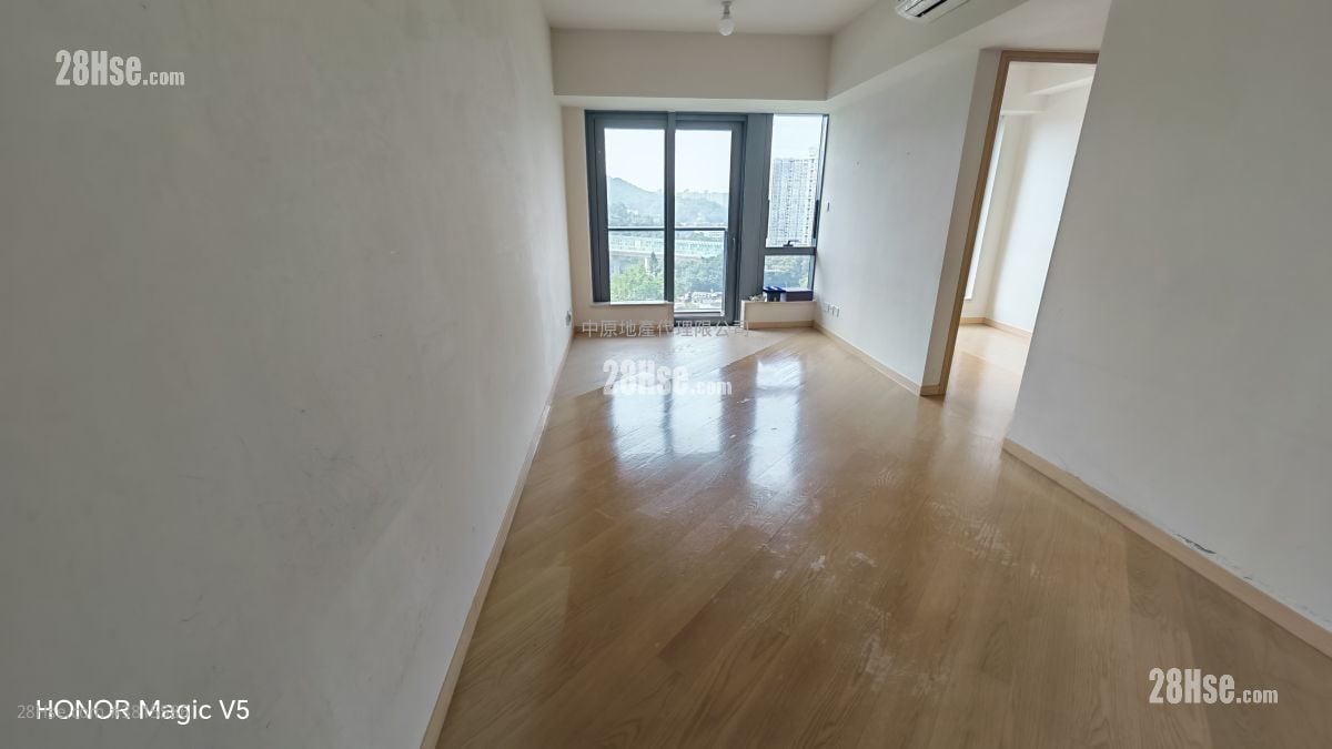 The Regent Rental 3 Bedrooms , 1 Bathroom 597 ft²