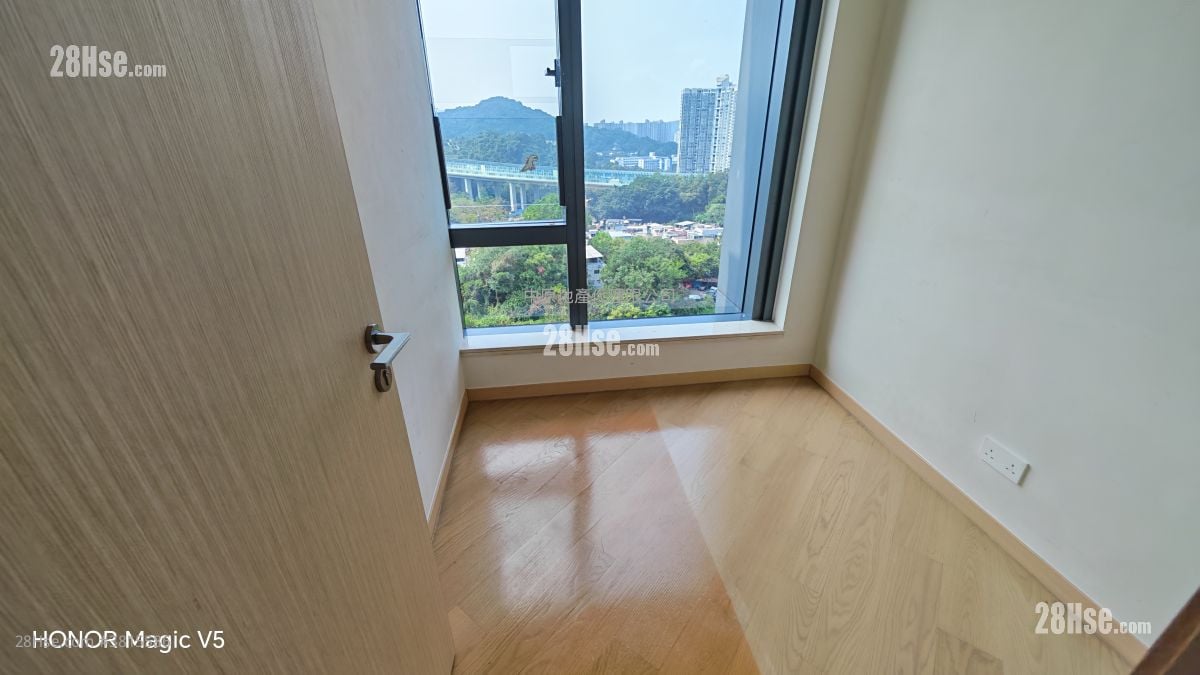 The Regent Rental 3 Bedrooms , 1 Bathroom 597 ft²