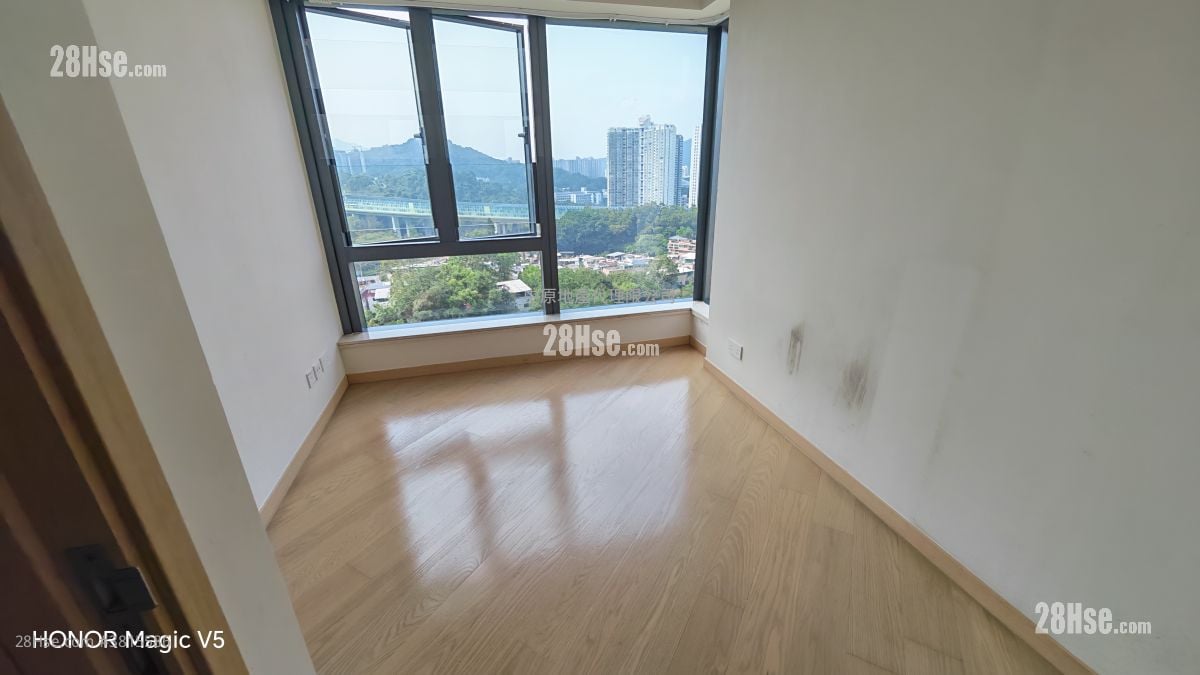 The Regent Rental 3 Bedrooms , 1 Bathroom 597 ft²