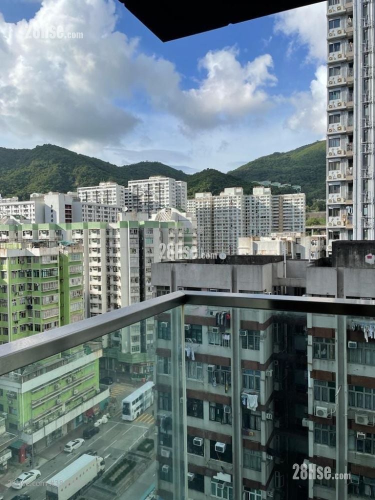 Giovane Sell 2 Bedrooms , 1 Bathroom 340 ft²