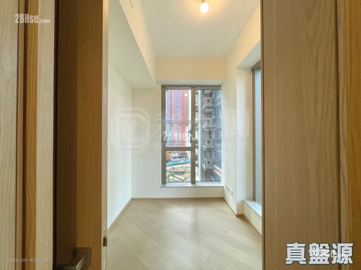 Villa Garda Ii Sell 1 Bedroom , 1 Bathroom 353 ft²