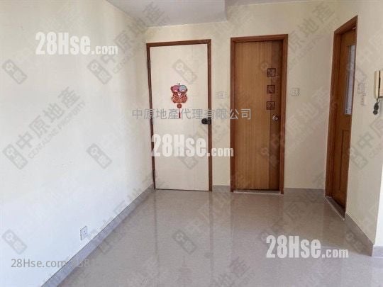 Ching Wah Court Sell 2 Bedrooms , 1 Bathroom 438 ft²