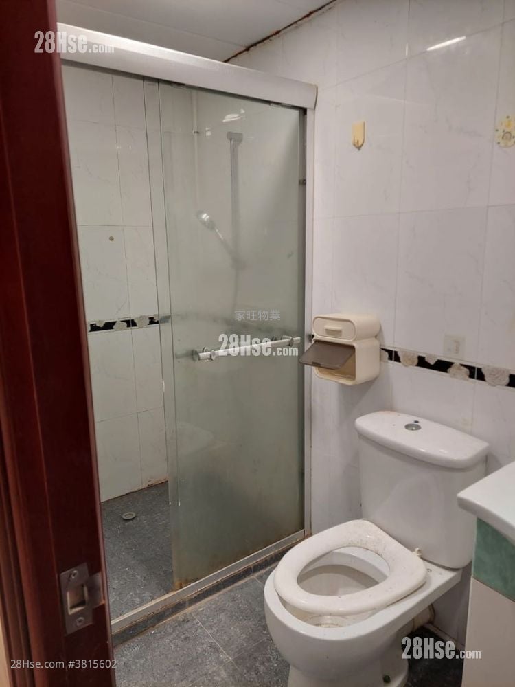 Cheung Ling Mansion Sell 3 Bedrooms , 2 Bathrooms 837 ft²