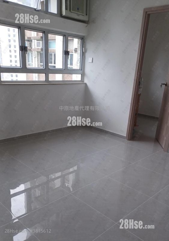 Ching Wah Court Sell 2 Bedrooms , 1 Bathroom 363 ft²