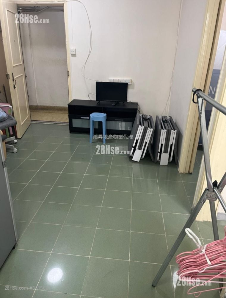 Golden Mansion Rental 2 Bedrooms , 1 Bathroom 264 ft²