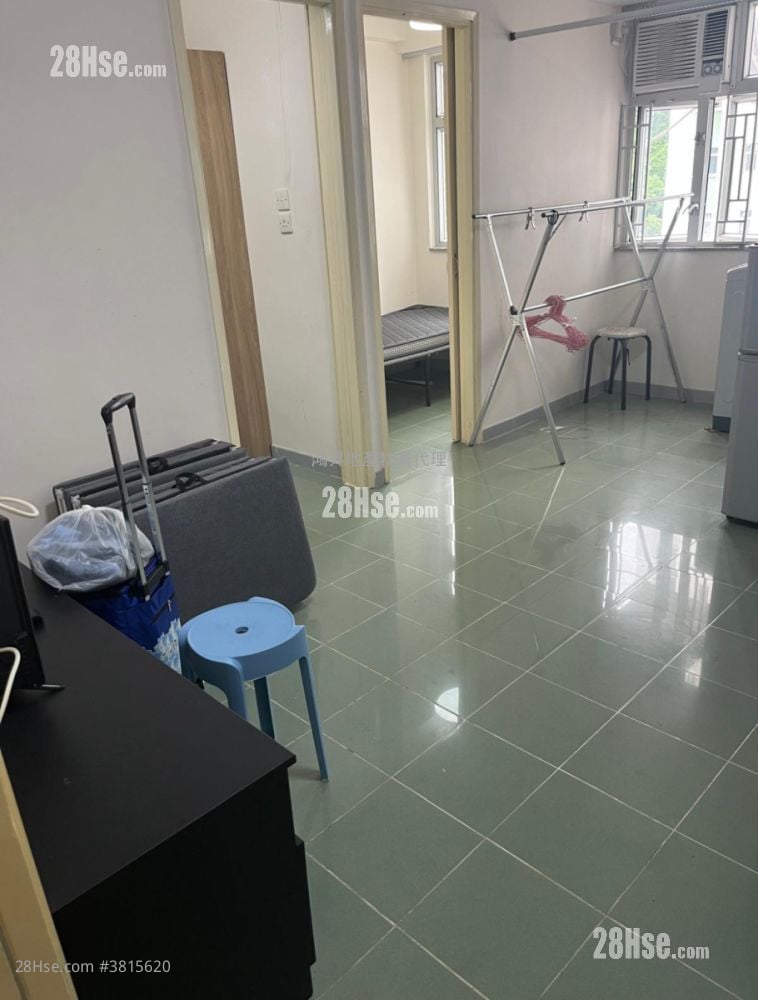 Golden Mansion Rental 2 Bedrooms , 1 Bathroom 264 ft²