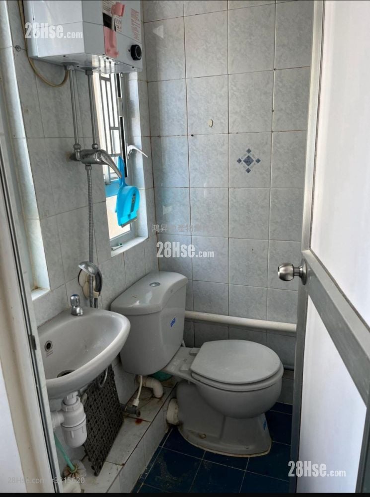 Golden Mansion Rental 2 Bedrooms , 1 Bathroom 264 ft²