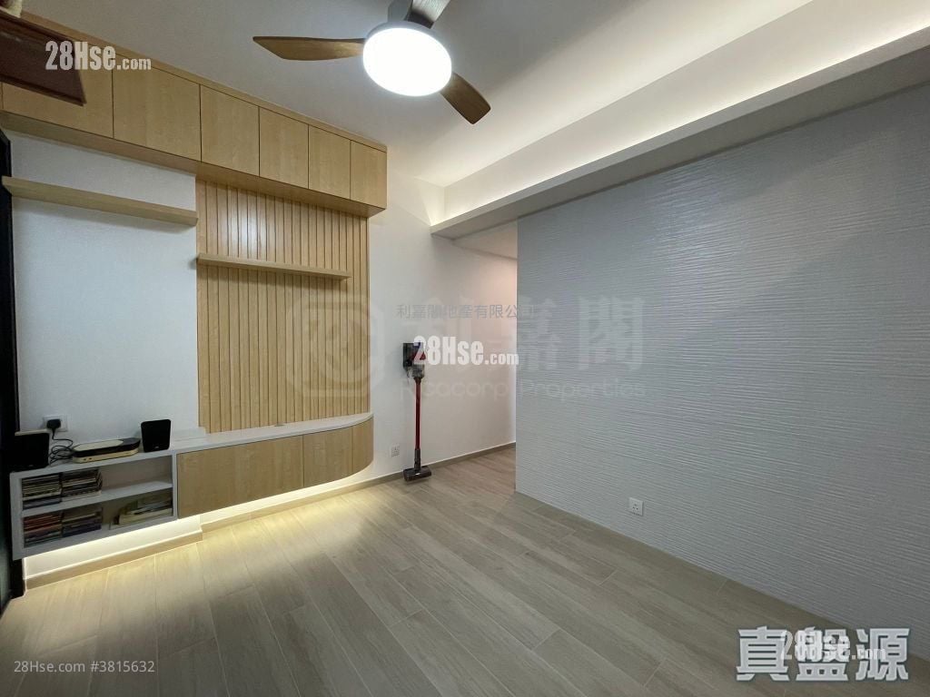 和富大樓 售盤 3 房 429 平方呎