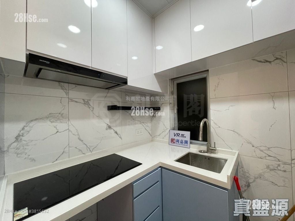 和富大樓 售盤 3 房 429 平方呎