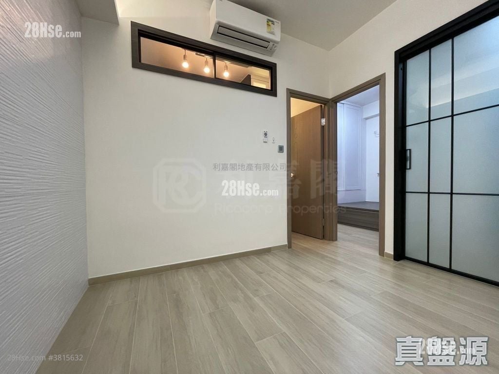 和富大樓 售盤 3 房 429 平方呎