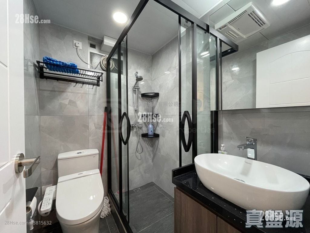 和富大樓 售盤 3 房 429 平方呎