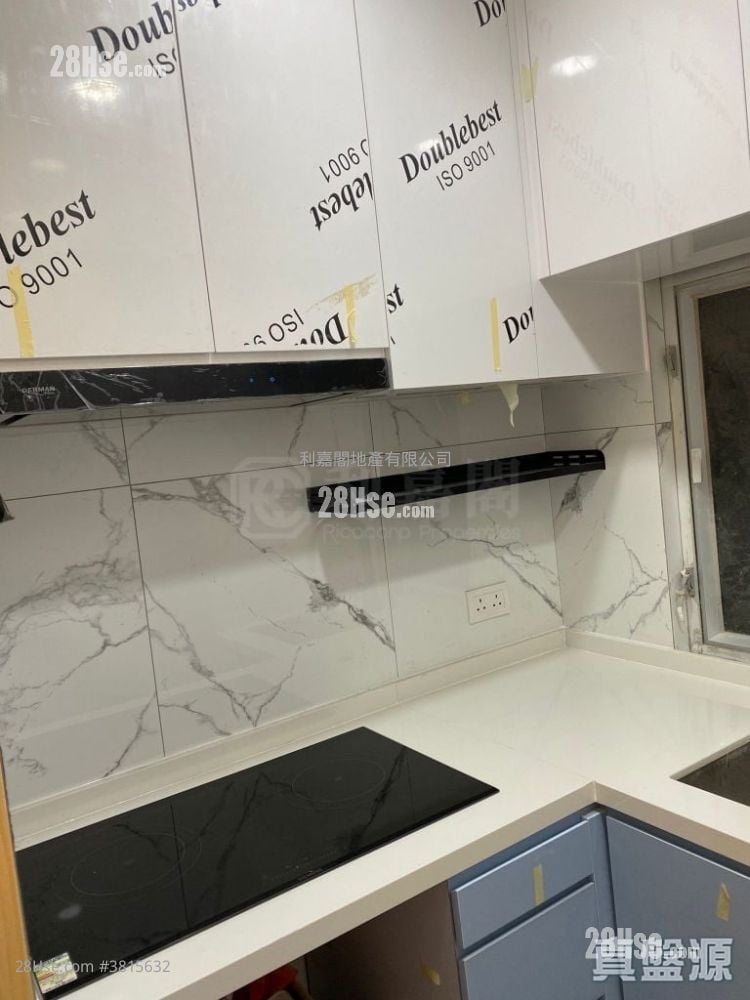 和富大樓 售盤 3 房 429 平方呎