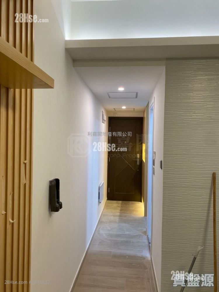 和富大樓 售盤 3 房 429 平方呎