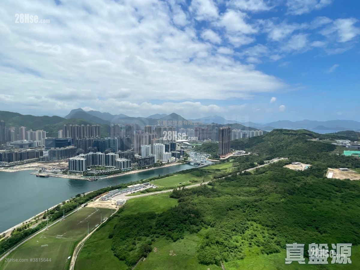 MALIBU 售盘 4 房 , 3 浴室 1,087 平方尺