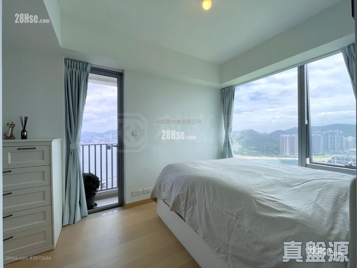 MALIBU 售盘 4 房 , 3 浴室 1,087 平方尺