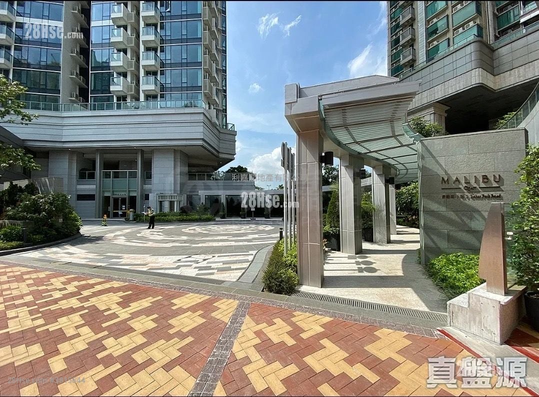 MALIBU 售盘 4 房 , 3 浴室 1,087 平方尺