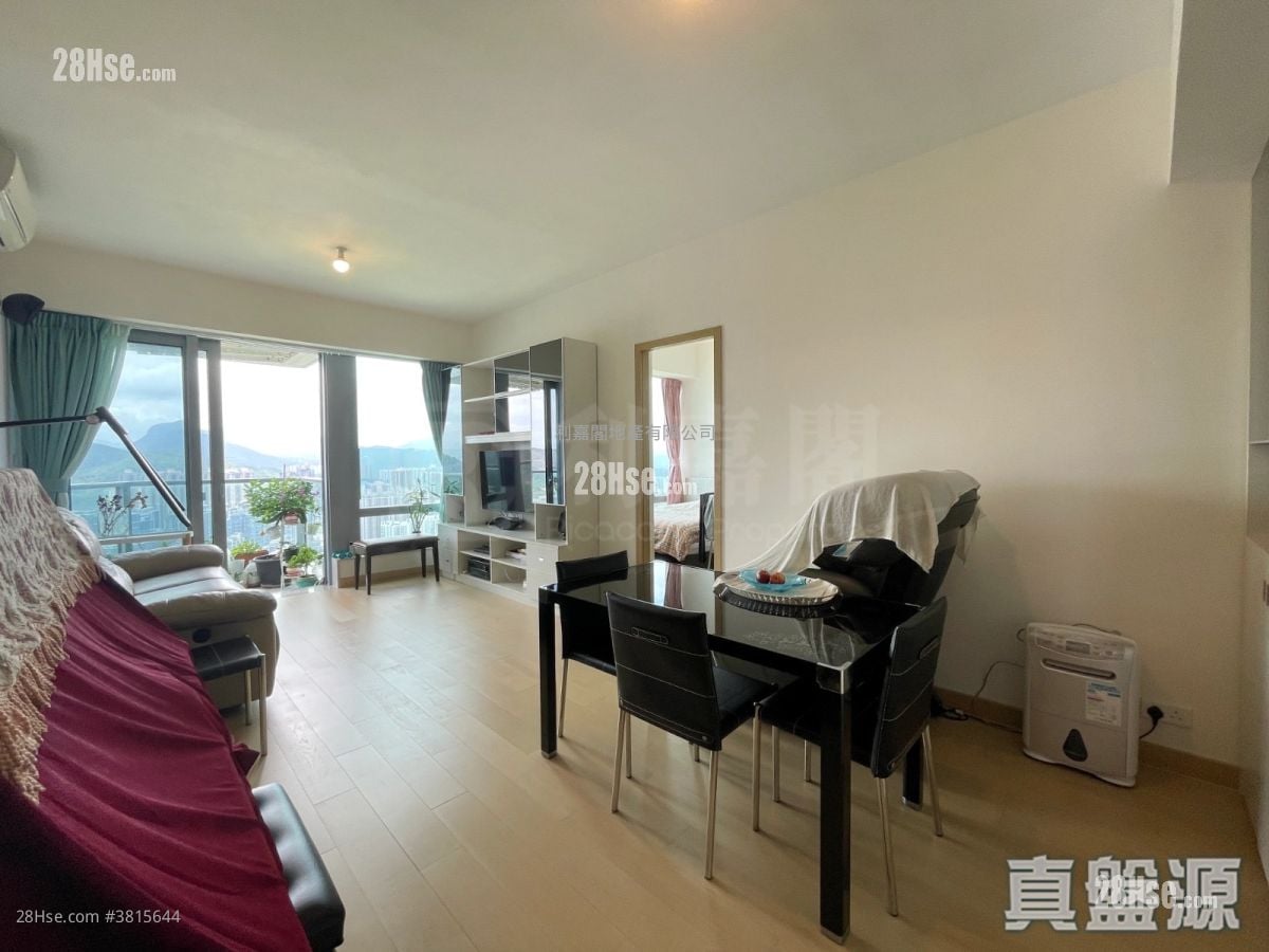 MALIBU 售盘 4 房 , 3 浴室 1,087 平方尺