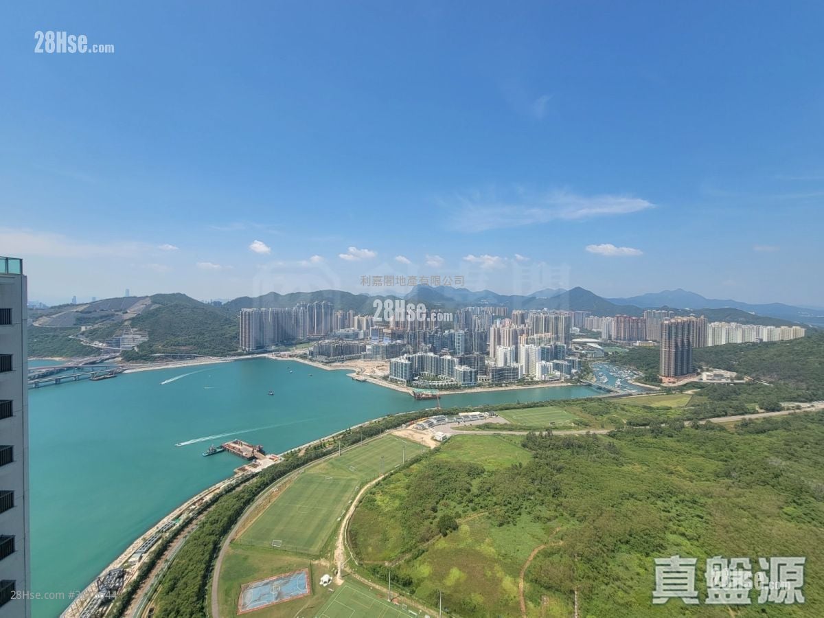 MALIBU 售盘 4 房 , 3 浴室 1,087 平方尺