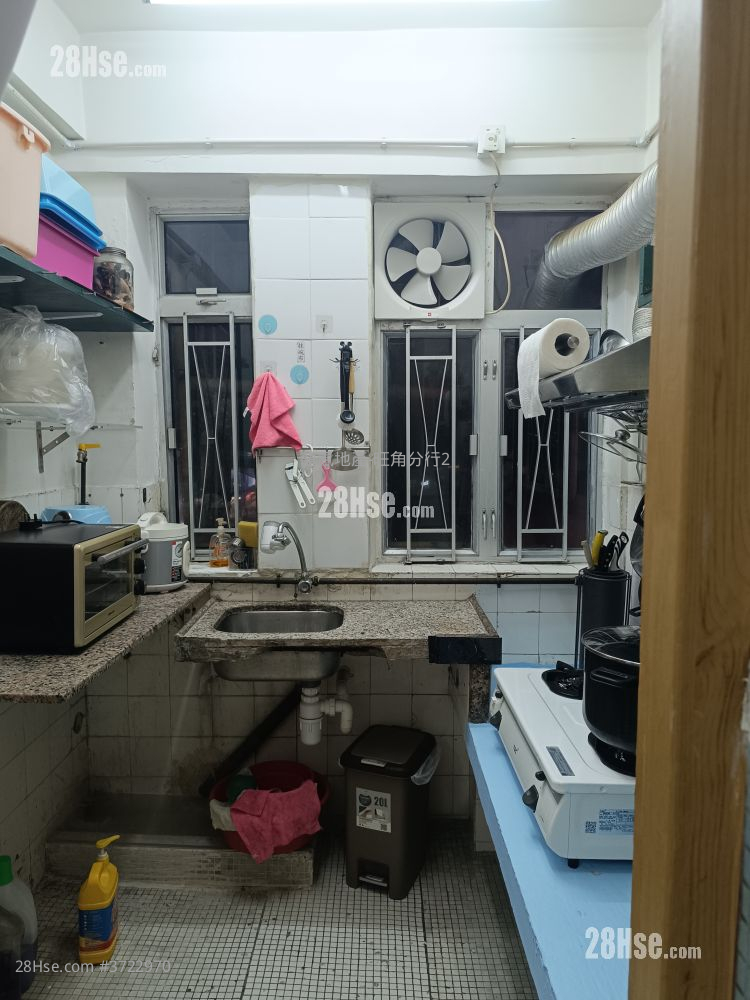 安美大廈 售盤 3 房 , 1 浴室 586 平方呎