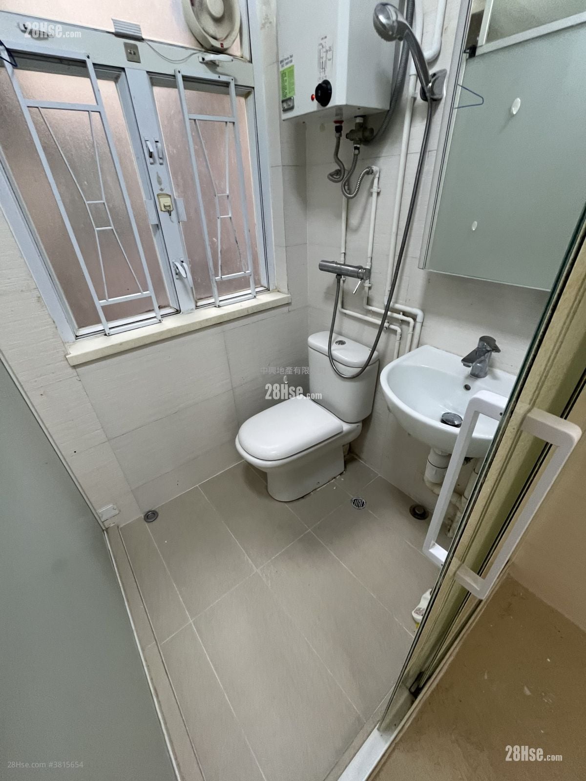 Honour House Rental 1 Bedroom , 1 Bathroom 180 ft²