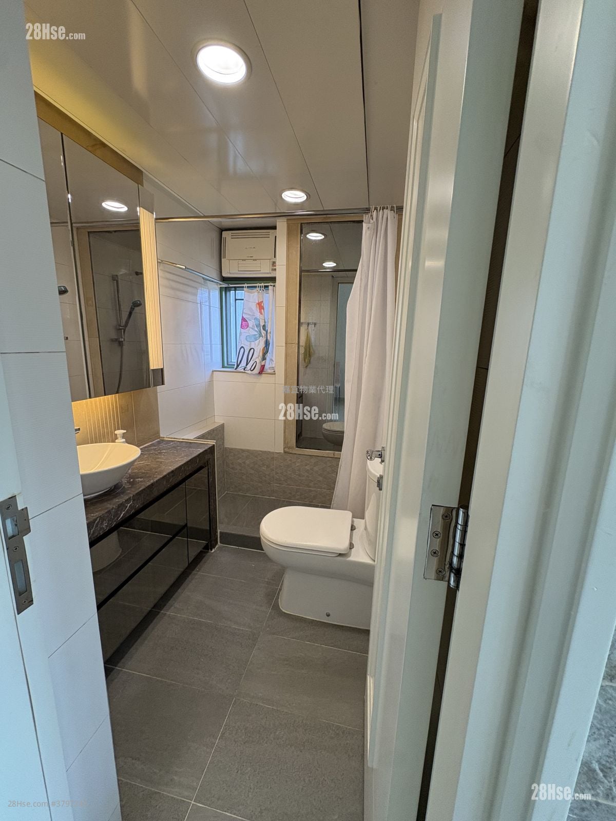 Mont Vert Rental 3 Bedrooms , 2 Bathrooms 751 ft²