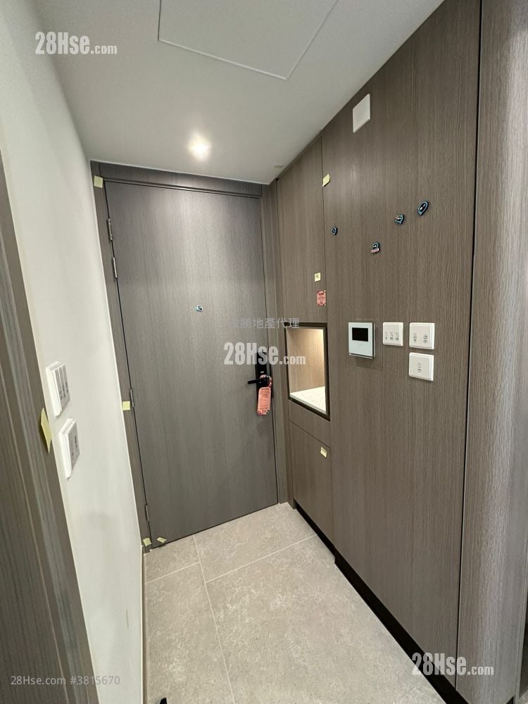 Novo Land 租盘 1 浴室 237 平方尺