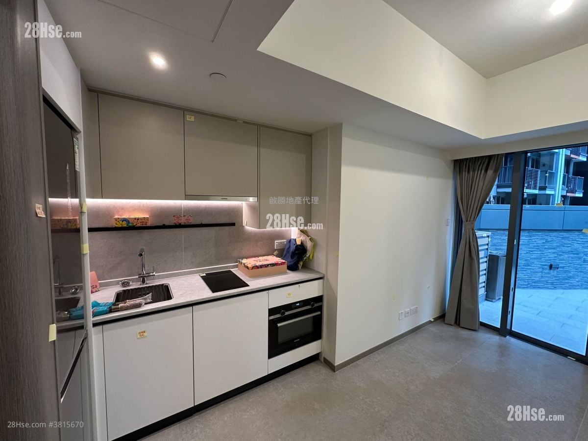 Novo Land 租盘 1 浴室 237 平方尺