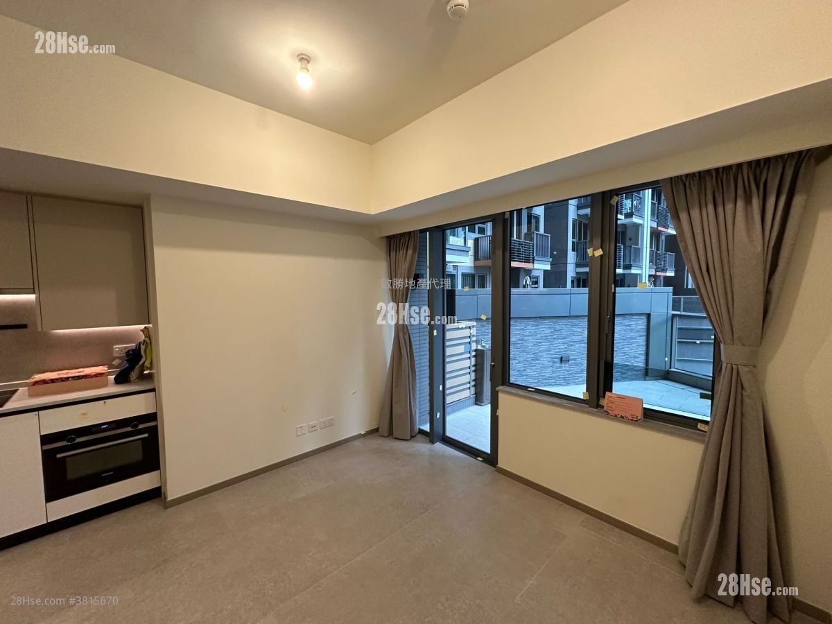 Novo Land 租盘 1 浴室 237 平方尺